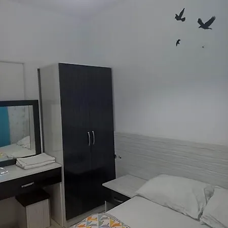 מלון Delphin 2*