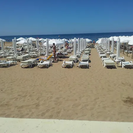 Ξενοδοχείο Delphin 2*