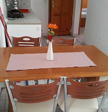 Ξενοδοχείο Delphin 2*